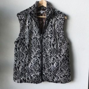 NWOT Erin London Faux Fur Vest.